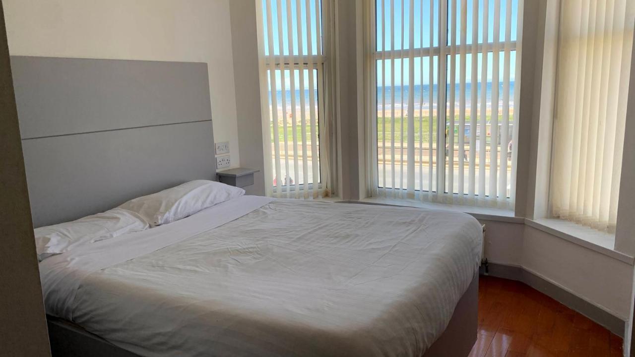Skye Oceans Hotel Блекпул Екстериор снимка